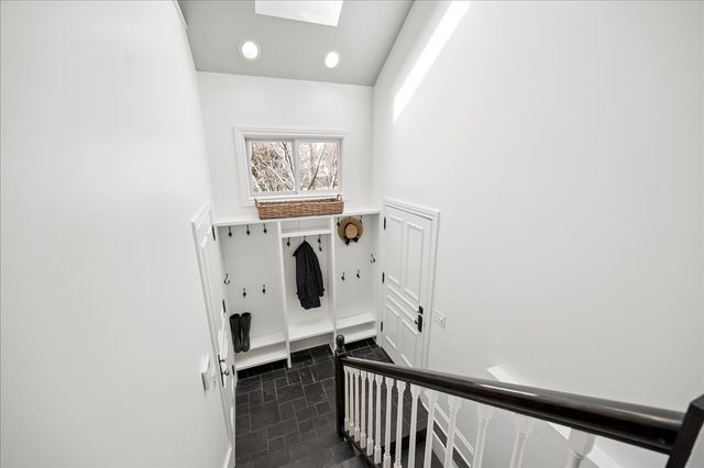 875 GORDON Terrace, Winnetka, IL 60093