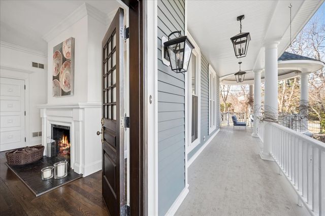 875 GORDON Terrace, Winnetka, IL 60093