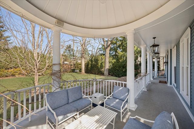 875 GORDON Terrace, Winnetka, IL 60093