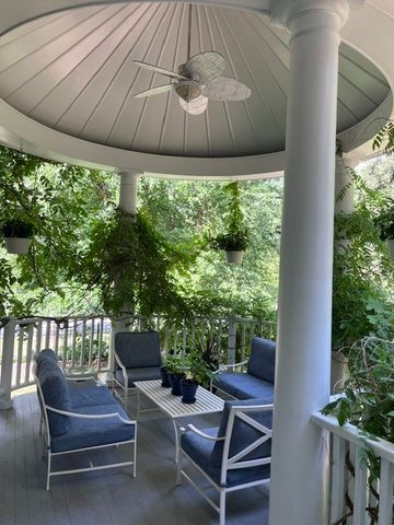 875 GORDON Terrace, Winnetka, IL 60093