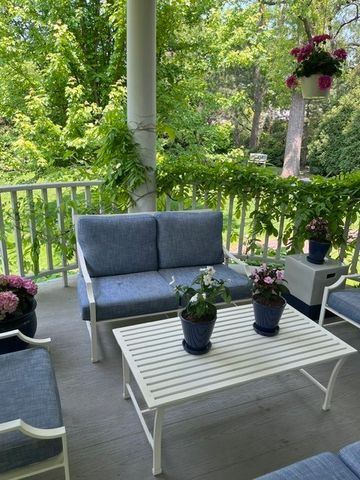 875 GORDON Terrace, Winnetka, IL 60093