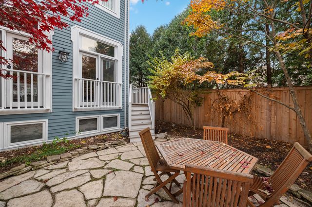 875 GORDON Terrace, Winnetka, IL 60093