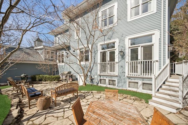 875 GORDON Terrace, Winnetka, IL 60093