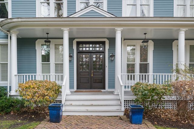 875 GORDON Terrace, Winnetka, IL 60093