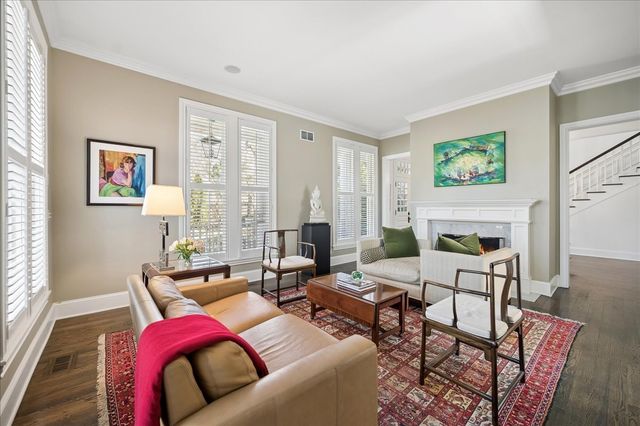 875 GORDON Terrace, Winnetka, IL 60093