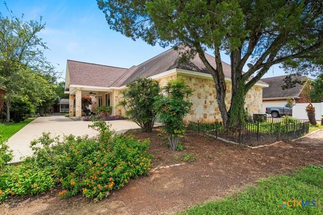 2215 Gruene Lake Drive, New Braunfels, TX 78130