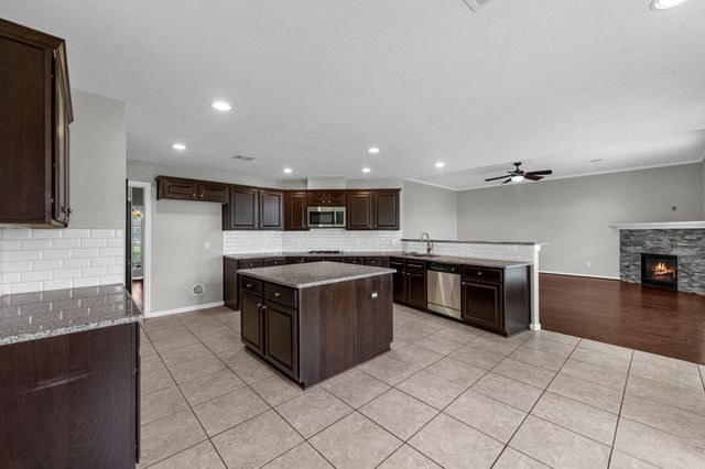 6606 Granbury Road, Manvel, TX 77578