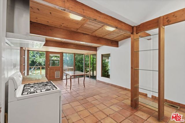 3460 Angelus Avenue, Glendale, CA 91208