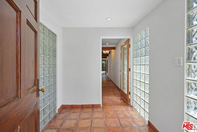 3460 Angelus Avenue, Glendale, CA 91208