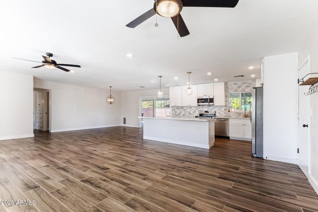 6517 N 16TH Drive, Phoenix, AZ 85015