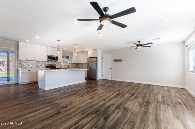 6517 N 16TH Drive, Phoenix, AZ 85015