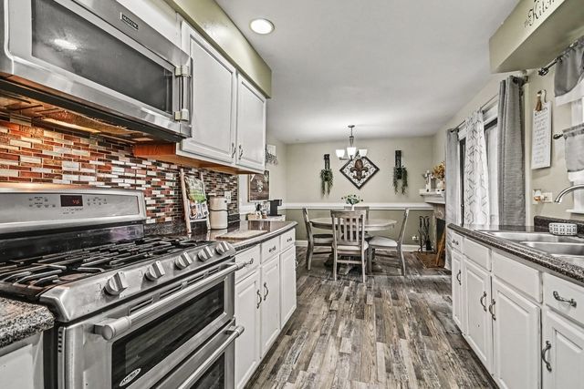 30W100 Maplewood Drive, Warrenville, IL 60555