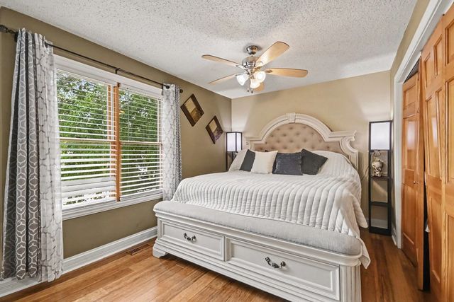 30W100 Maplewood Drive, Warrenville, IL 60555