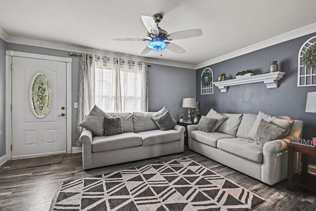 30W100 Maplewood Drive, Warrenville, IL 60555