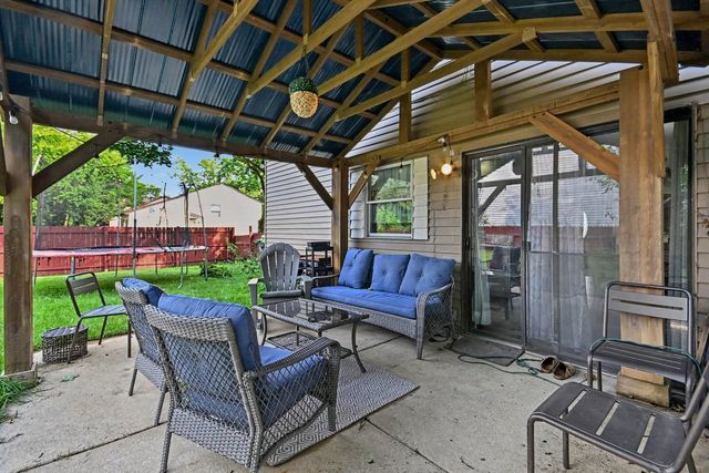 30W100 Maplewood Drive, Warrenville, IL 60555