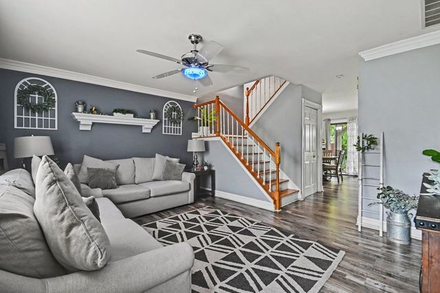 30W100 Maplewood Drive, Warrenville, IL 60555