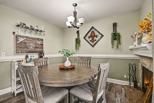 30W100 Maplewood Drive, Warrenville, IL 60555
