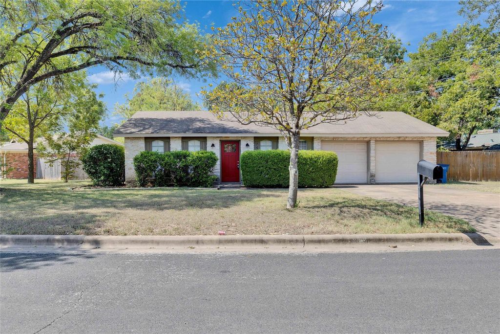 7404 Bucknell DR, Austin, TX 78723