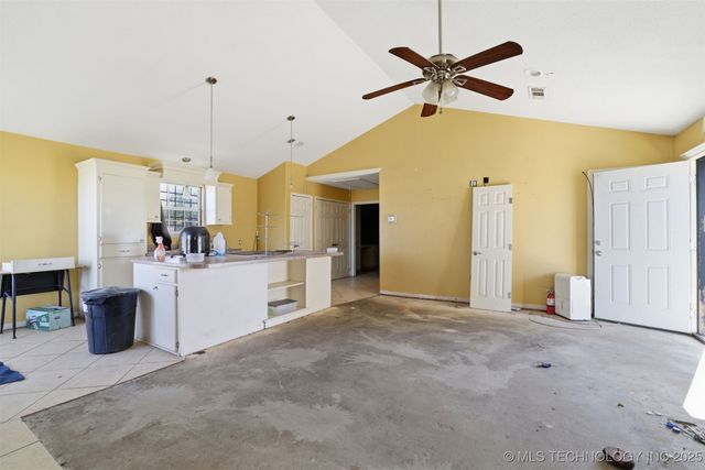 1827 Platter, Calera, OK 74730