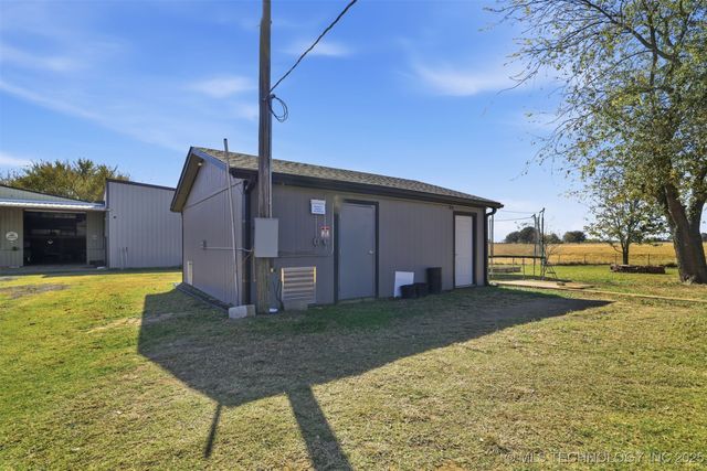 1827 Platter, Calera, OK 74730