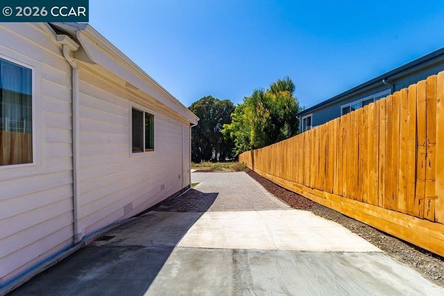 679 El Centro Rd, El Sobrante, CA 94803