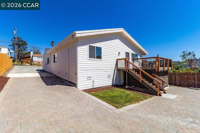 679 El Centro Rd, El Sobrante, CA 94803