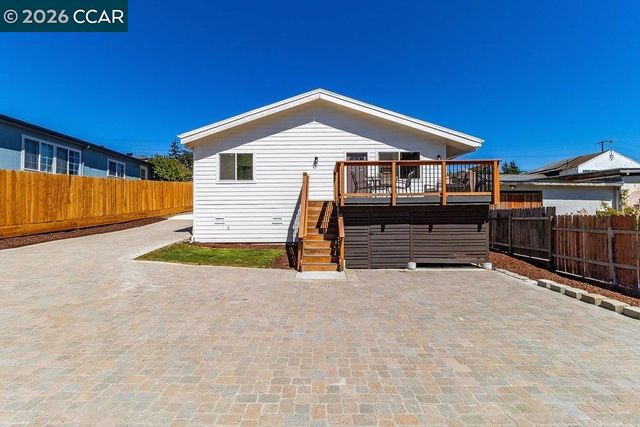 679 El Centro Rd, El Sobrante, CA 94803