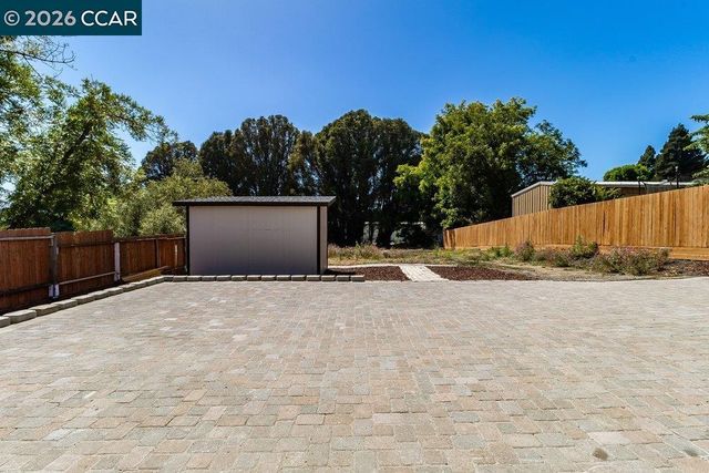 679 El Centro Rd, El Sobrante, CA 94803