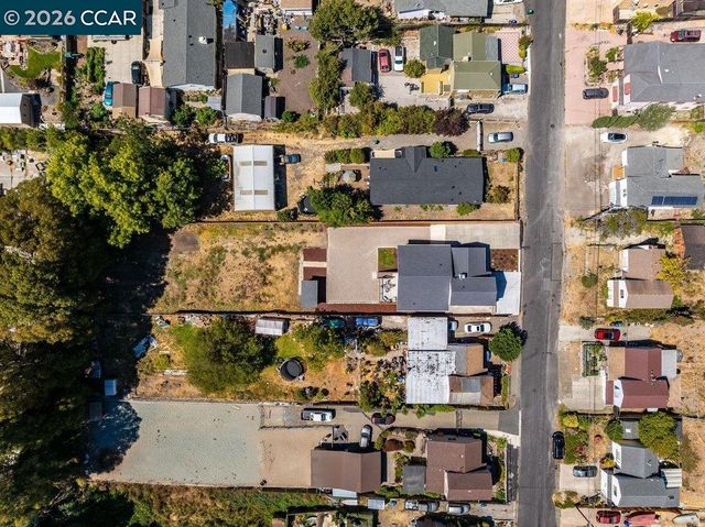 679 El Centro Rd, El Sobrante, CA 94803