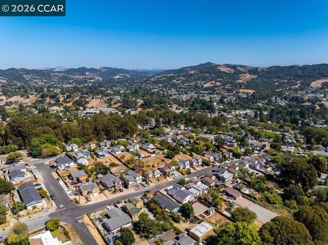 679 El Centro Rd, El Sobrante, CA 94803