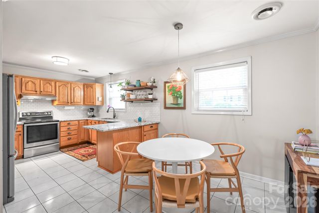 2912 Spring Valley Road, Charlotte, NC 28210