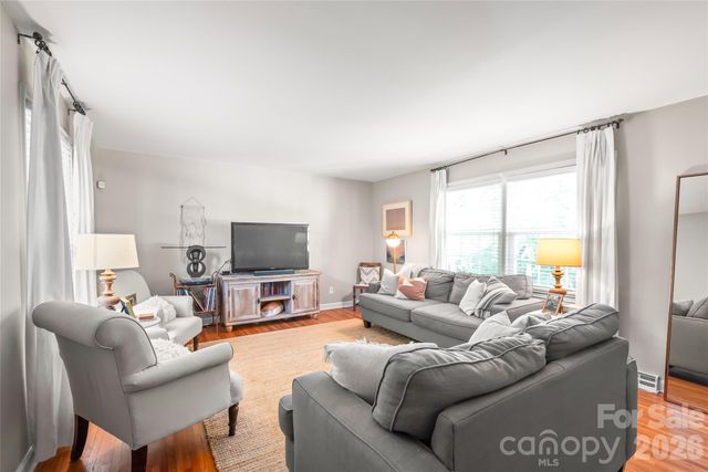 2912 Spring Valley Road, Charlotte, NC 28210