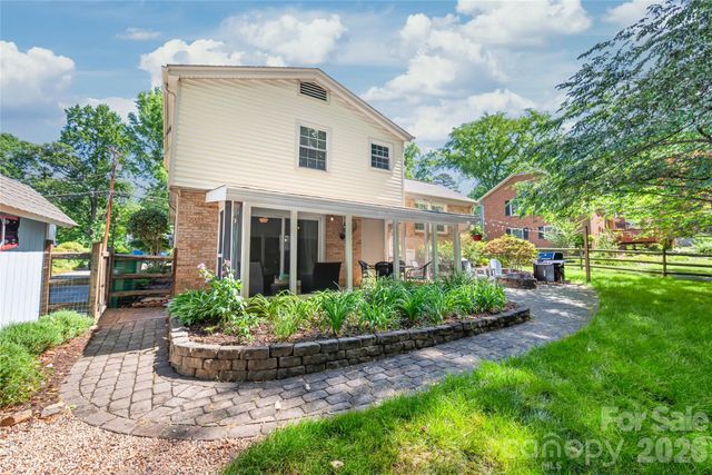 2912 Spring Valley Road, Charlotte, NC 28210