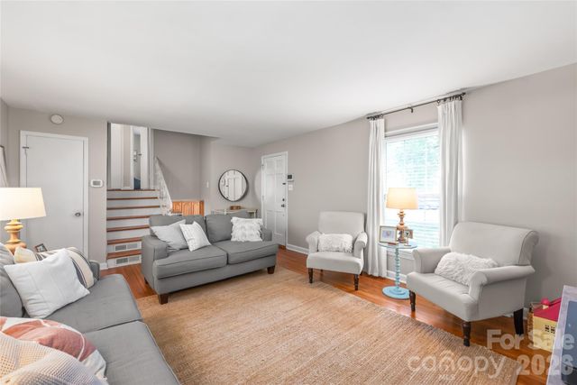 2912 Spring Valley Road, Charlotte, NC 28210