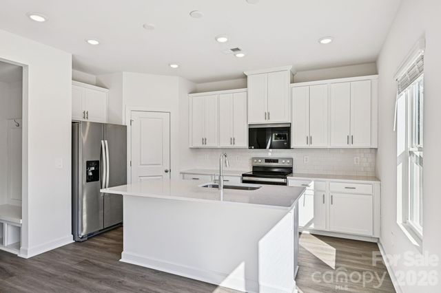 2320 Snapdragon Court, Stanley, NC 28164