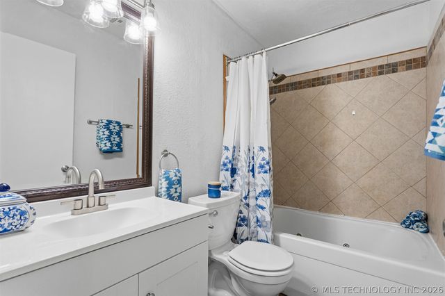 115 Laurel Street, Lone Grove, OK 73443