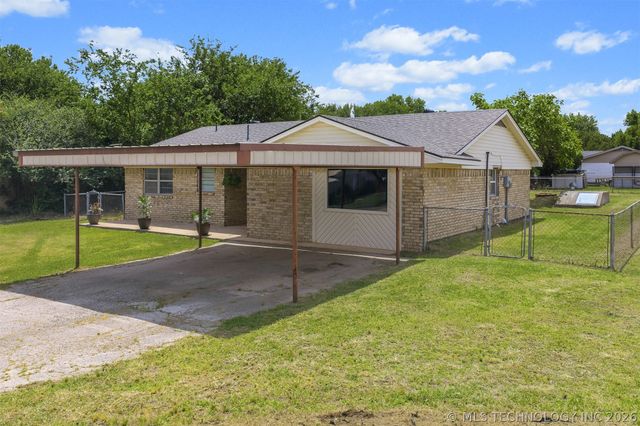 115 Laurel Street, Lone Grove, OK 73443