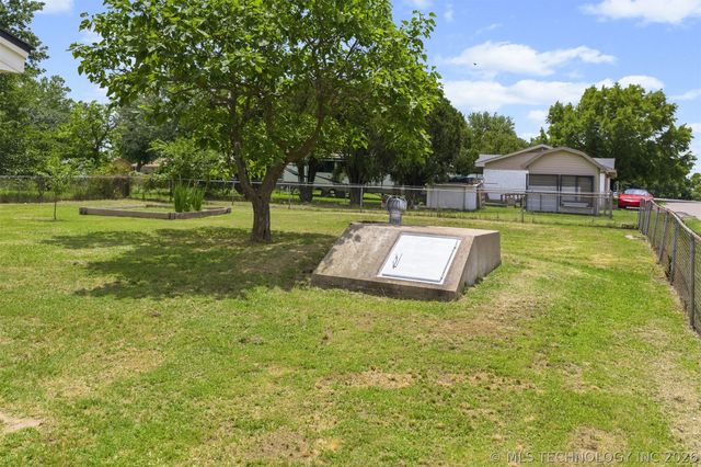 115 Laurel Street, Lone Grove, OK 73443