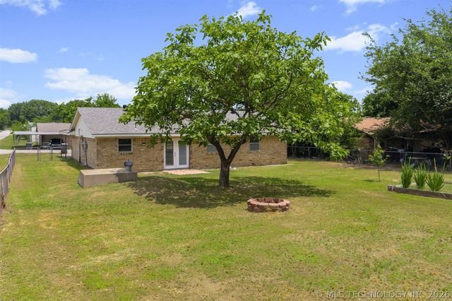 115 Laurel Street, Lone Grove, OK 73443