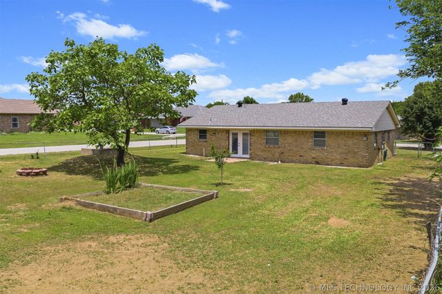 115 Laurel Street, Lone Grove, OK 73443