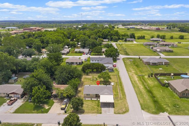 115 Laurel Street, Lone Grove, OK 73443
