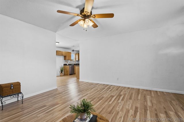 115 Laurel Street, Lone Grove, OK 73443