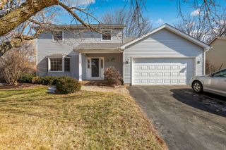 425 Cambridge Avenue, Elburn, IL 60119