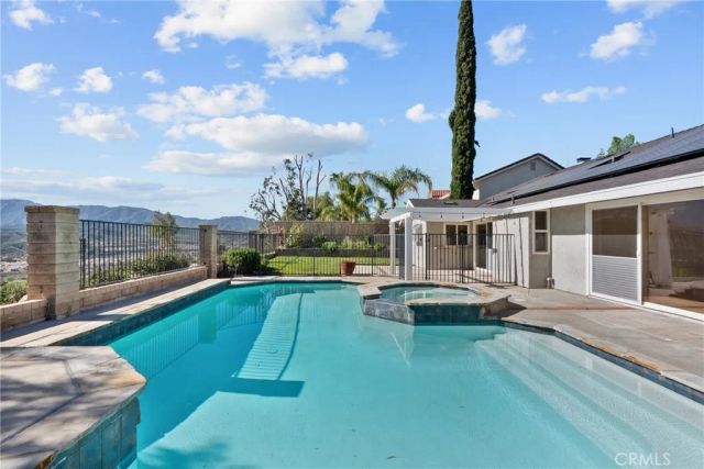 17050 Canvas, Canyon Country, CA 91387