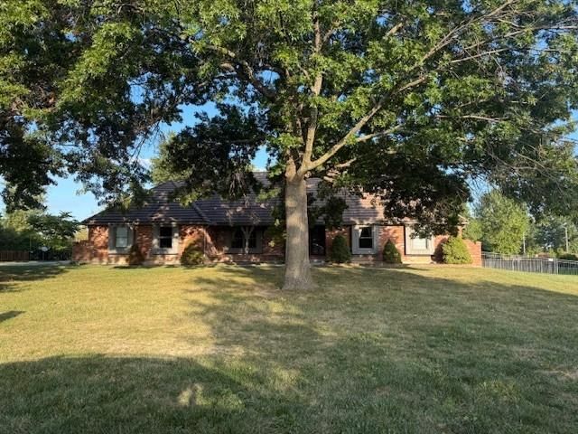 13719 Alhambra Street, Leawood, KS 66224
