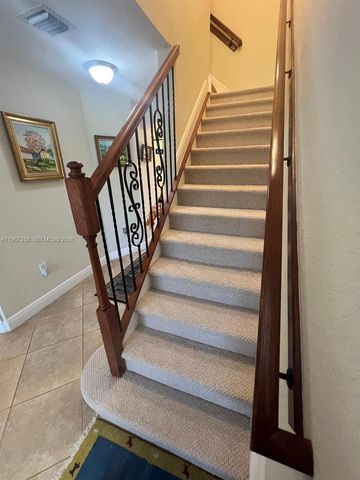 824 SW 143rd Ter 203, Pembroke Pines, FL 33027