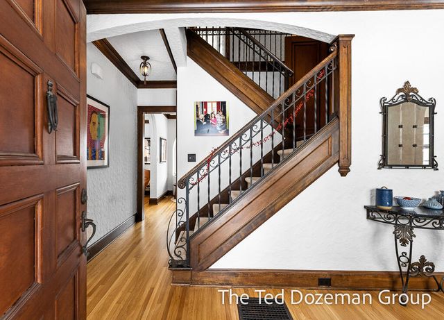 135 W 12th Street, Holland, MI 49423