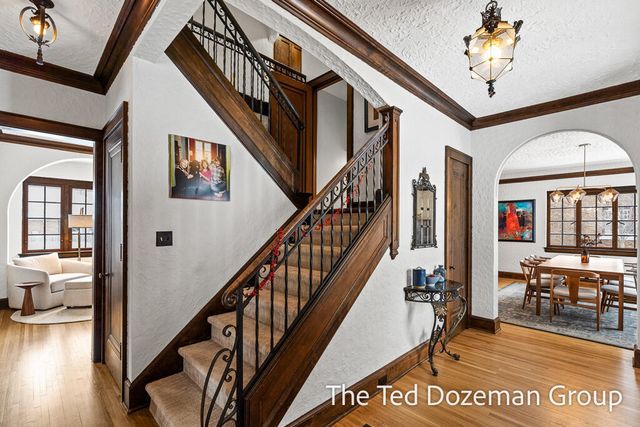 135 W 12th Street, Holland, MI 49423