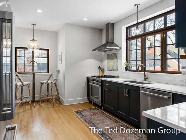 135 W 12th Street, Holland, MI 49423