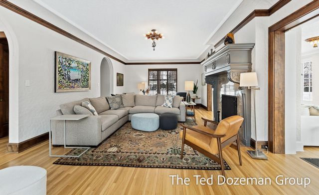 135 W 12th Street, Holland, MI 49423
